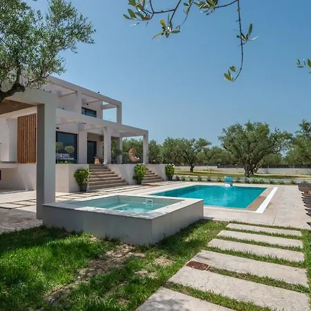 Villa Delight Luxury - Contemporary Elegance & Tranquility, By Zantewize Pandokrátor
